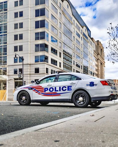 Washington, D.C., Metropolitan Police Washington, D.C. Ford Interceptor Sedan. Metropolitan Police, Police Cars, Washington Dc, Washington, Ford