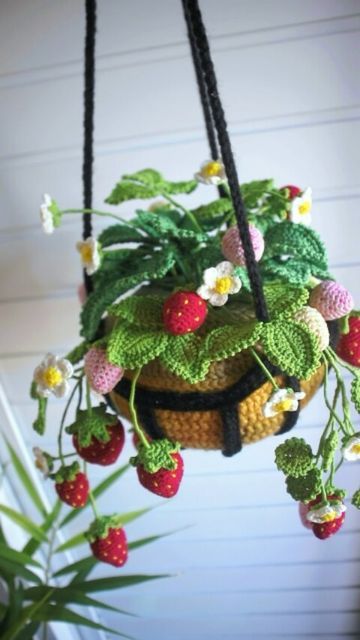 Crochet Hanging Flower Basket, Crochet Strawberry Leaf, Crochet Strawberry Basket, Crochet Strawberry Plant Pattern Free, Crochet Plant Basket, Crochet Strawberry Flower, Crochet Strawberry Plant, Strawberry Hanging Basket, Nursery Aesthetic