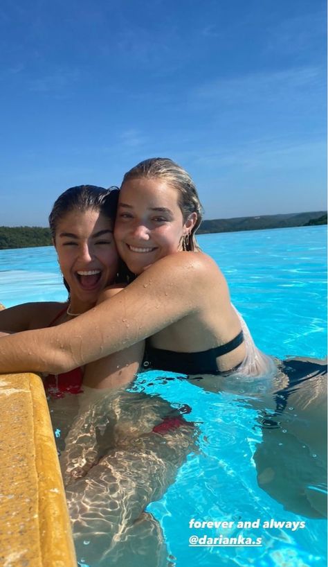 Darianka Sanchez, Summer Instagram Pictures, Swimming Pool Pictures, Pool Poses, Swimming Pool Photos, Summer Poses, Summer Picture Poses, Pool Picture, Best Friend Poses