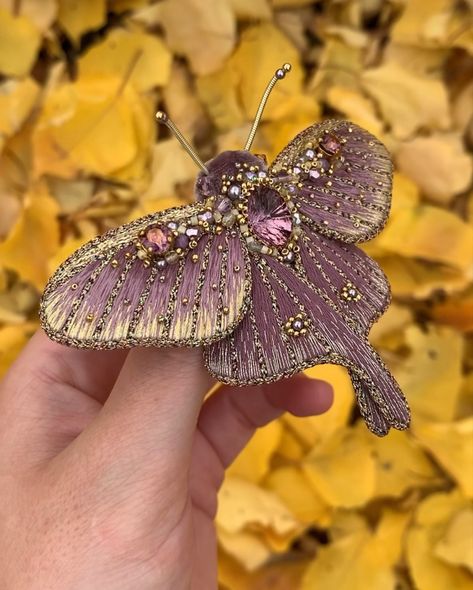 Sculptural Embroidery, Moth Craft, Moth Jewelry, Teddy Dress, Moth Brooch, Tambour Embroidery, Beadwork Embroidery, Hand Embroidery Tutorial, Thread Art