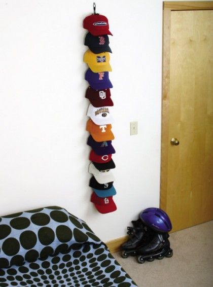 Just bought one of these. So great to store hats when you have a lot of them! Display Rack Ideas, Baseball Hat Storage, Hat Rack Ideas, Wall Hat Racks, Baseball Hat Racks, Diy Hat Rack, Cowboy Hat Rack, Basketball Scoreboard, Hat Shelf