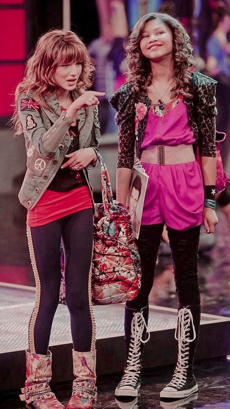 Disney Channel Fashion 2000s, Shake It Up Outfits, Disney Channel Fashion, Disney Channel Outfits, Disney Channel Aesthetic, Channel Outfits, Fashion 2000s, Brenda Song, Disney Channel Shows