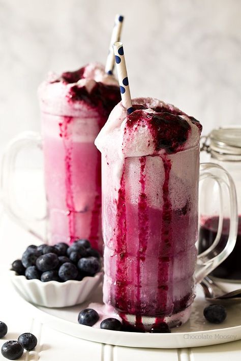 Enjoy summer in a glass with Blueberry Cream Soda Floats made with homemade blueberry syrup, vanilla ice cream, and @Drink Vintage Liquid Desserts, Ice Cream Float Recipes, Homemade Blueberry Syrup, Blueberry Desserts Recipes, Soda Floats, Float Recipes, Blueberry Syrup, Ice Cream Floats, Blueberry Desserts