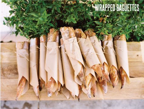 wrapped baguettes Picnic Hacks, Picnic Hack, Kinfolk Dinner, Outdoor Eating, A Picnic, Food Presentation, Summer Picnic, Food Styling, Perfect Summer