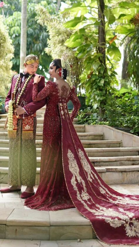 Baju Wedding, Pose Pengantin, Pose Wedding, Javanese Wedding, Kebaya Wedding, Adat Jawa, Foto Wedding, Dream Wedding Decorations, Wedding Decor Style