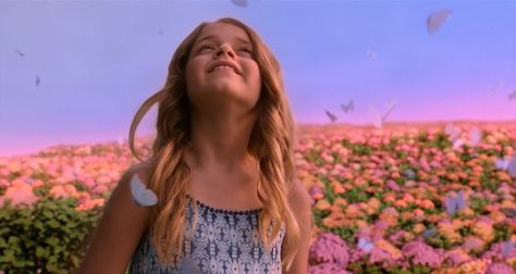 Annabel beam in heaven Kylie Rogers, Heaven Movie, Miracles From Heaven, Sharkboy And Lavagirl, Jolie Pitt, Fav Movies, Fashion Project, Emma Watson, Dream Job