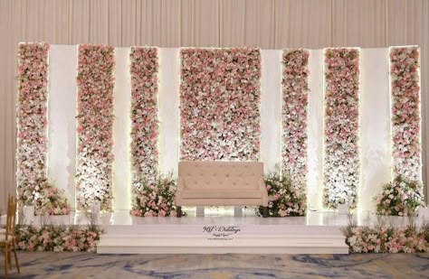 Wedding Throne Designs, Wedding Reception Stage Backdrop, Setty Backs For Weddings, Settee Back Wedding Decoration, Pastel Engagement Decor, Wedding Throne Decoration, Wedding Stage Design Indian, South Indian Wedding Stage Decoration, Wedding Stage Design Backdrop Ideas