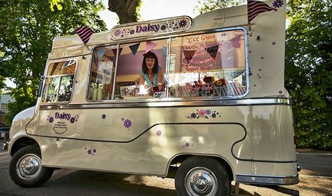 Prosecco Van, Bakery Business Plan, Starting A Food Truck, Cream Vans, Daisy Vintage, Food Vans, Home Bakery Business, Ice Cream Business, Bakery Shop Design