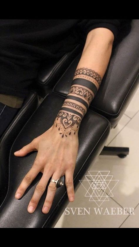 Tato Mandala, Tato Maori, Tato Henna, Polynesian Tattoos, Female Tattoos, Cat Tattoos, Geniale Tattoos, Tiny Tattoo, Tattoo Bracelet