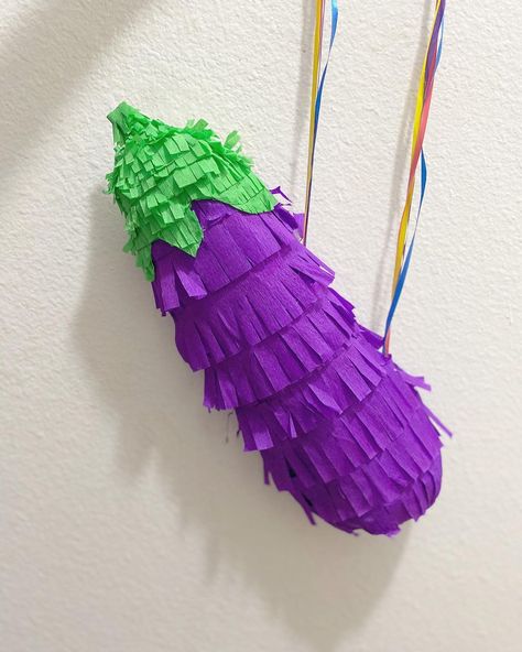 Pinata For Adults, Bachelorette Pinata, Emoji Pinata, Eggplant Emoji, Emoji Pin, Mini Pinatas, Diy Pinata, Emoji Party, Bridal Bachelorette Party