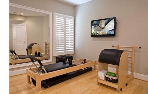 Pilates Room Ideas Home, Exercise Room Ideas Home, Home Pilates Room, Pilates Pictures, Pilates Home Studio, Pilates Design, Home Pilates Studio, Pilates Room, Yoga Room Design