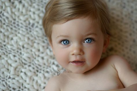 This could be your child!  @Wendy Mortenson Wow! It totally could!! :-) Blonde Baby Boy, Blue Eyed Baby, Blonde Babies, Baby Faces, Trendy Baby, Baby Photoshoot, Baby Pictures