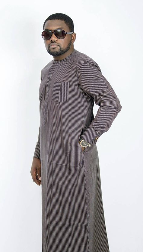 Long Kaftan!! Long Kaftan For Men, Kaftan For Men African, Butler Outfit, Native Styles For Men, Men Native, Kaftan Design, Kaftan For Men, Ankara Trousers, Arab Men Fashion