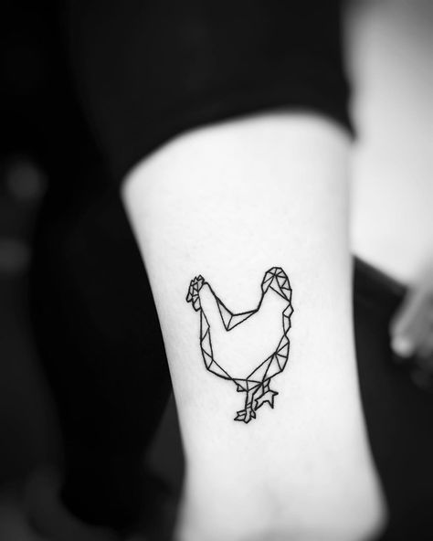 Charlotte Lee | Geometric | Chicken                                                                                                                                                                                 More Hen Tattoo, Chicken Tattoo, Rooster Tattoo, Mark Tattoo, Memorial Tattoos, Tattoo Illustration, Sister Tattoos, Mom Tattoos, Nature Tattoos