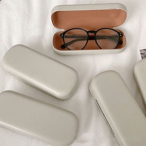 Aesthetic Glasses Case, Glasses Case Aesthetic, Glasses Box Case, Coach Branding, Color Glasses, Mini Ideas, Glasses Strap, Eyeglasses Case, Xmas List