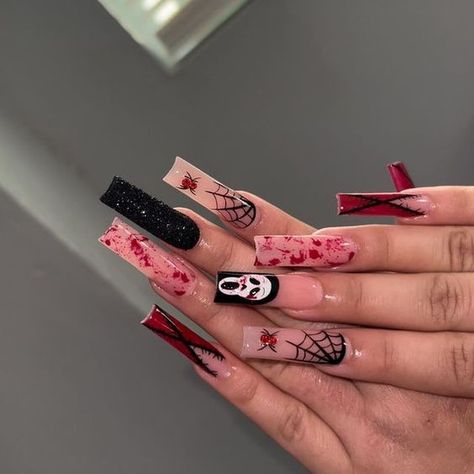 Red Bottom Halloween Nails, Extra Halloween Nails, Chucky Nails Acrylic, Halloween Baddie Nails, Holloween Nails Acrylic, Scream Nails Acrylic, Baddie Halloween Nails, Ghostface Nails, It Nails