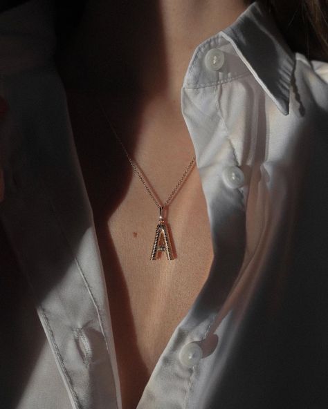 Áine on Instagram: “A for Aine✨🥺 Introducing the new letter pendant necklace from @mejuri that launches today! #mejuri #mejuripartner #finecrew” Mejuri Necklace, Letter Pendant Necklace, Letter Pendants, Jewelry Online Shopping, Online Jewelry Store, Aesthetic Fashion, Online Jewelry, Jewelry Stores, Instagram A