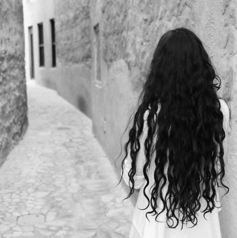 Ciao Black Curls, Wavy Curls, Super Hair, Long Curls, Trendy Hair Color, Long Black Hair, Hair Long, Long Style, Long Curly Hair