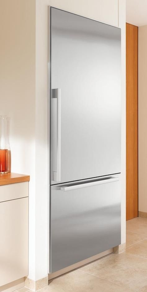 10 Easy Pieces: Built-In Refrigerators - Remodelista Built In Refrigerator Ideas, Miele Refrigerator, Miele Kitchen, Refrigerator Ideas, Glass Shelves Kitchen, Bottom Freezer Refrigerator, Kitchen Fridges, Built In Refrigerator, Domestic Appliances