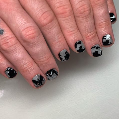 DC comics Batman the animated series gel mani nail art Batman Nail Art, Batman Nails, Gel Mani, Batman The Animated Series, Batman Arkham, Nail Art Tutorial, Art Tutorial, Artist On Instagram, Nail Artist