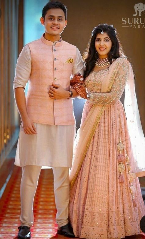 Engagement Couple Dress, Engagement Dress For Groom, Wedding Matching Outfits, Engagement Dress For Bride, Chikankari Lehenga, Reception Outfits, Indian Wedding Poses, Indian Groom Wear, Wedding Dresses Men Indian