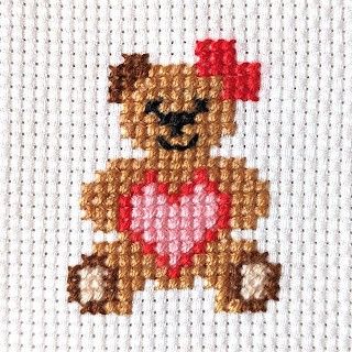 Cross Stitch Mini Patterns, Cross Stitch Teddy Bear, Cross Stitch For Baby, Cross Stitch Patterns For Beginners, Cross Stitch Motifs, Cross Stitch Mini, Heart Cross Stitch Pattern, Teddy Bear With Heart, Bear With Heart