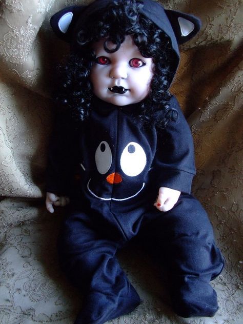 any other makers out there come and join my group on facebook Reborn Vampire Dolls all are welcome Wicked Dolls, Diy Horror, Vampire Doll, Creepy Crafts, Creepy Doll Halloween, Primitive Halloween Decor, Creepy Baby Dolls, Horror Doll, Horror Dolls