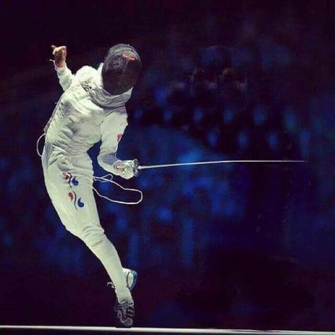 Modern Fencing, Fencing Sport, Fencing Ideas, Backyard Fence, Action Pose Reference, Fence Art, Human Poses Reference, Wooden Fence, Poses References