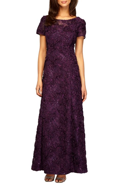 Cap Sleeve Gown, Mom Dresses, Mob Dress, Perfect Cocktail Dress, Floral Lace Shorts, Best Wedding Guest Dresses, Mother Of The Bride Dresses Long, Mother Of The Groom Dresses, Mother Of Groom Dresses