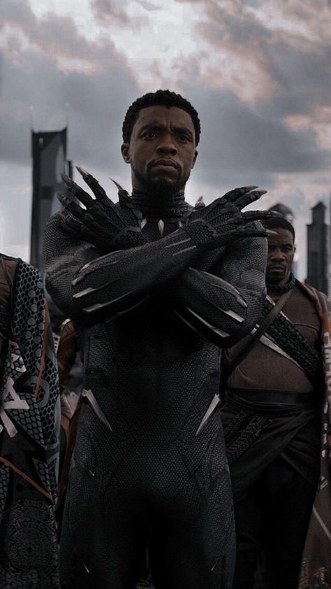 Black Panther Chadwick Boseman, Keep Grinding, Keep Believing, Black Panther Art, The Black Panther, Marvel Photo, Marvel Images, Chadwick Boseman, Age Gap