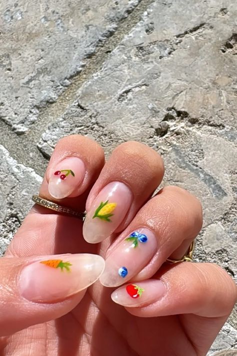 Al Fresco Nails Are Summer’s Cutest Manicure Trend | British Vogue Nagellack Trends, Summer Manicure, Glass Nails, Lip Hair, Hailey Bieber, Holiday Nails, Nail Trends, Nail Stickers, Nail Artist