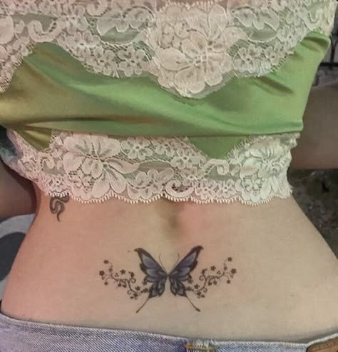 Tattoo Ideas Fairycore, Fairycore Tattoo Ideas, A Butterfly Tattoo, Tattoos Infinity, Tattoos Mandala, Tattoos Geometric, Cute Tiny Tattoos, Dainty Tattoos, Aesthetic Tattoo