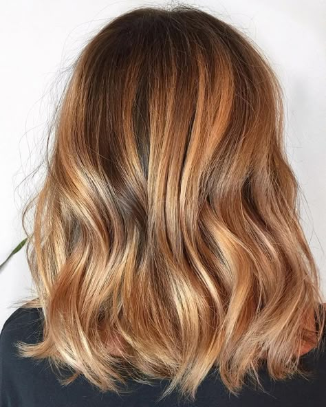 Blonde And Copper Hair Balayage, Blonde Balayage With Copper Tones, Short Golden Copper Hair, Caramel Hair Color Honey Golden Short Hair, Golden Tones Hair, Golden Balayage Short Hair, Golden Honey Blonde Hair Balayage, Warm Caramel Balayage Honey Short Hair, Caramel Hair Color Honey Golden