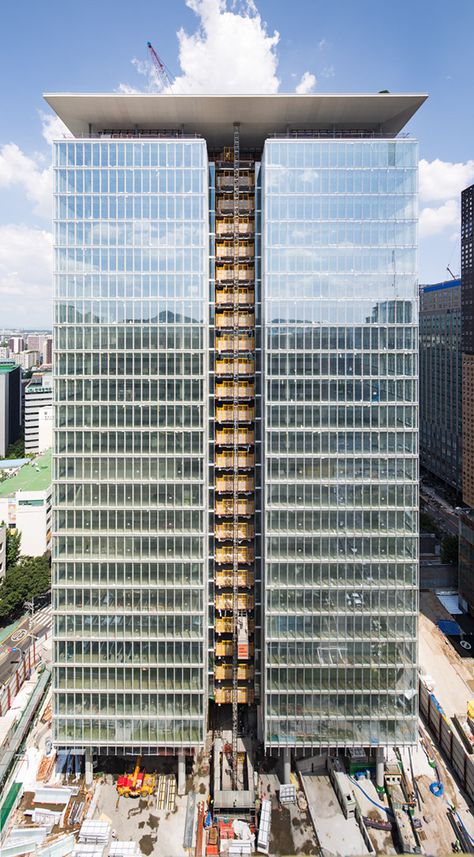 Headquarters Building, Facade Pattern, Office Architecture, Office Building Architecture, Skyscraper Architecture, Amazing Places On Earth, Hotel Building, Drifting Cars, Renzo Piano