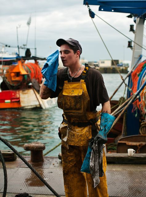 Fisherman Aesthetic, Commercial Fishing, Pvc Hose, Boy Fishing, Magnum Photos, Teaching Art, Pose Reference, Street Photography, Lighthouse