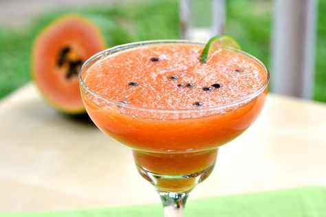 Papaya Margarita Papaya Margarita, Unique Margarita Recipes, Easy Ratatouille Recipes, Flavored Margaritas, Fresh Fruit Recipes, Frozen Cocktails, Tasty Kitchen, Wedding Color Inspiration, Recipe Community