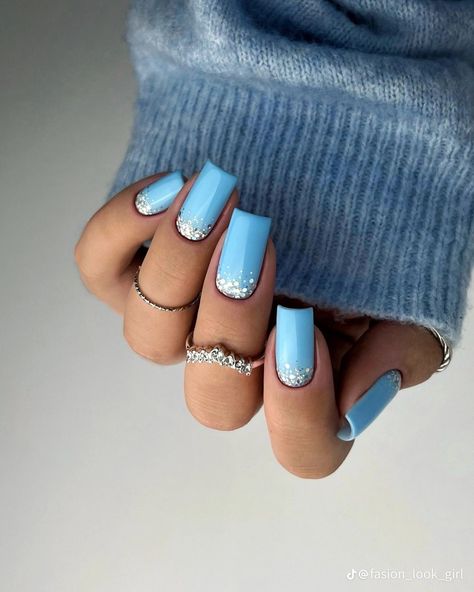 Baby Blue Nails With Glitter, Nail Designs Blue, Easy Fall Nail Designs, Light Blue Nail, Vintage Nail Art, Light Blue Nail Designs, Nails Manicures, Plaid Nail Designs, Glitter Tips