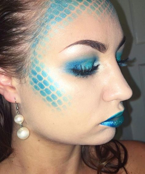 Finding Nemo Makeup Ideas, Finding Nemo Jr Makeup, Simple Mermaid Face Paint, Ocean Face Painting, Finding Nemo Makeup, Flounder Makeup, Nemo Makeup, Octopus Makeup, Jellyfish Makeup