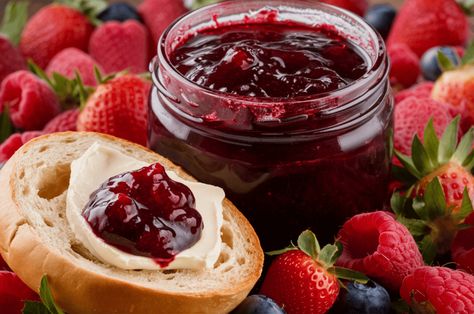 Easy Bumbleberry Jam Recipe Carrot Cake Jam, Sour Cherry Jam, Ambrosia Fruit Salad, Creamy Carrot Soup, Mango Jam, Strawberry Rhubarb Jam, Rhubarb Jam, Lemon Rice, Berry Jam