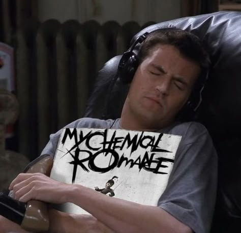 Mcr Logo, Black Parade Album, My Chemical Romance Wallpaper, The Black Parade, Mcr Memes, I Love Mcr, Black Parade, Music Album Covers, Emo Bands