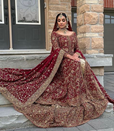 Red Pakistani Bridal Dress, Pakistani Bridal Dress, Red Bridal Dress, Desi Wedding Dresses, Wedding Lehenga Designs, Asian Bridal Dresses, Asian Wedding Dress, Latest Bridal Dresses, Bridal Dresses Pakistan