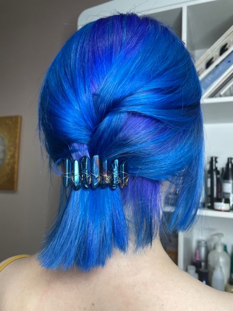 Blue Violet Hair, Violet Hair, Coloured Hair, Blue Violet, Color Hair, Hair Art, Blue Hair, Hair Looks, Festival Bra