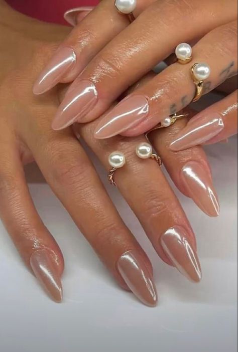 September Nail Art, Lip Gloss Nails, Gloss Nails, Elegant Wedding Nails, Beige Nails Design, Glazed Donuts, Nagellack Trends, September Nails, Beige Nails