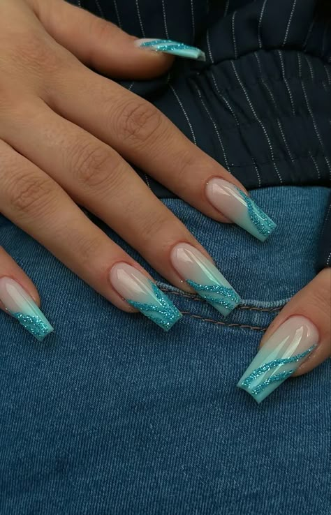 Not Basic Nails, Summer Nails 2024 Blue, Summernails Summer Nail Ideas 2024, Petrol Nails, French Blue Nails, Orange Pink Nails, Carcase Iphone, French Summer, Summery Nails