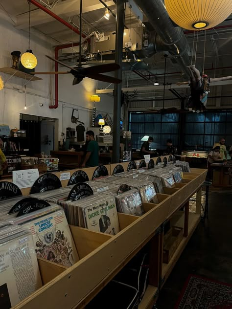 Small town record store Records Aesthetic, Vinyl Record Store, Vinyl Aesthetic, Vinyl Store, Record Shop, Music Shop, Vinyl Music, Music Aesthetic, Vintage Records