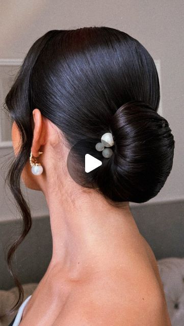 Asian Bridal Hair, Wedding Hair Up, Hairstyles Homecoming, Bridesmaid Hairstyles Half Up Half Down, Bridal Hair Buns, Homecoming Hairstyles Updos, Prom Hairstyles For Long Hair, Hair Homecoming, Long Hair Updo