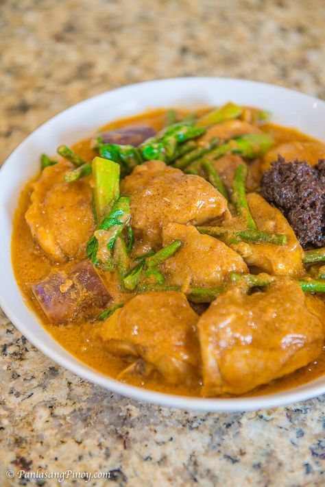 Chicken Kare Kare Recipe Kate Kare Recipe, Karekare Recipe Filipino Food, Kare Kare Recipe Philippines, Chicken Kare Kare Recipe, Chicken Filipino Recipe, Chicken Recipes Pinoy, Kare Kare Recipe, Pilipino Food Recipe, Bagoong Alamang