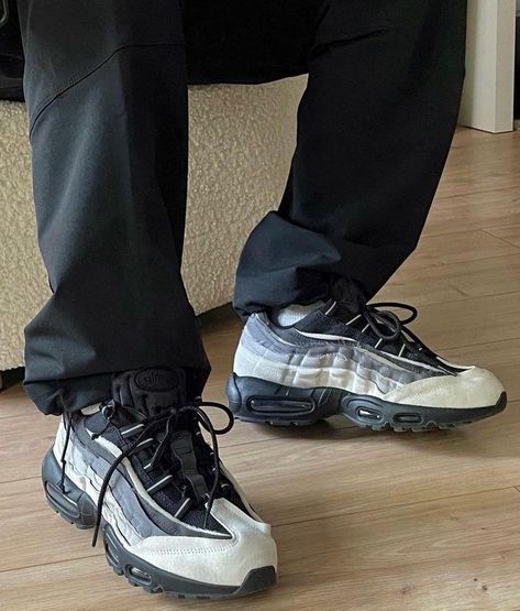 Nike Air Max 95 Outfit, Nike 95, Airmax 95, Airmax Nike, Comme Des Garcons Black, Shoes Outfit Fashion, Men Street Fashion, Fits Clothes, Fresh Shoes