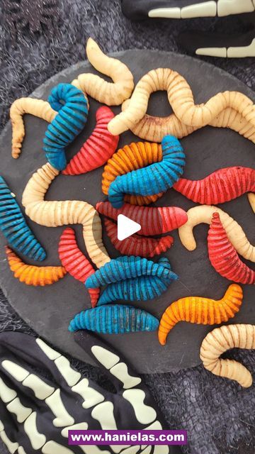 Hani Bacova - Haniela's on Instagram: "How do you like cookie maggots? With a dash of cinnamon or cocoa powder? ➡Get the recipe for sugar cookies on hanielas.com ⭐Tap the link in my bio and check out Beginner's Guide to Decorating for a cut-out sugar cookie recipe. #hanielas #decoratedcookies #halloweencookies #coloredcookiedough #cookiesofinstagram #amazingcookies" Recipe For Sugar Cookies, Sugar Cookie Recipe, Cutout Sugar Cookies, Sugar Cookies Recipe, Halloween Cookies, Cookie Recipe, Cocoa Powder, The Recipe, Cookie Decorating