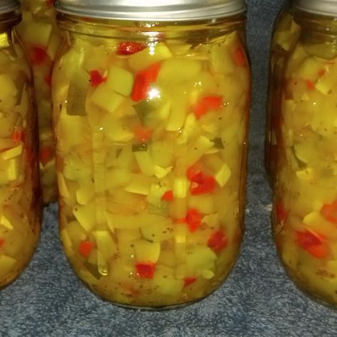 Zucchini Relish with Sweet Peppers Zucchini Relish Recipes, Green Tomato Relish, Sweet Pepper Recipes, Zucchini Relish, Relish Recipe, Canning Ideas, Tomato Relish, Relish Recipes, Sweet Peppers